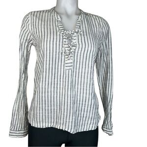 Women’s Abercrombie And Fitch Striped Top Size Small 100% cotton